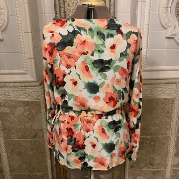 D&Co. Size Medium Oversized. Long Sleeve. Blouson with ties. B90. - Picture 5 of 6